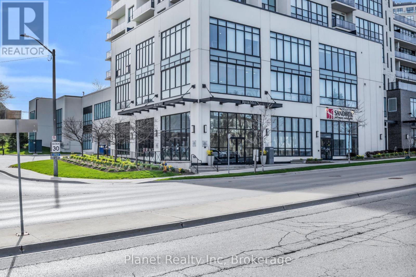 409 - 150 WELLINGTON STREET E