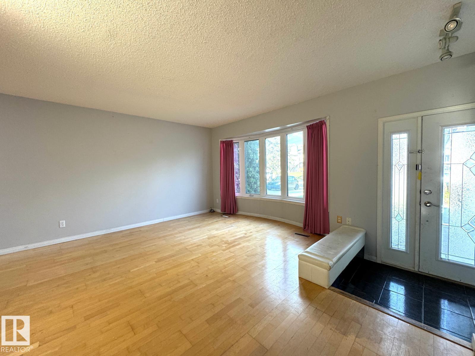 9220 172 ST NW