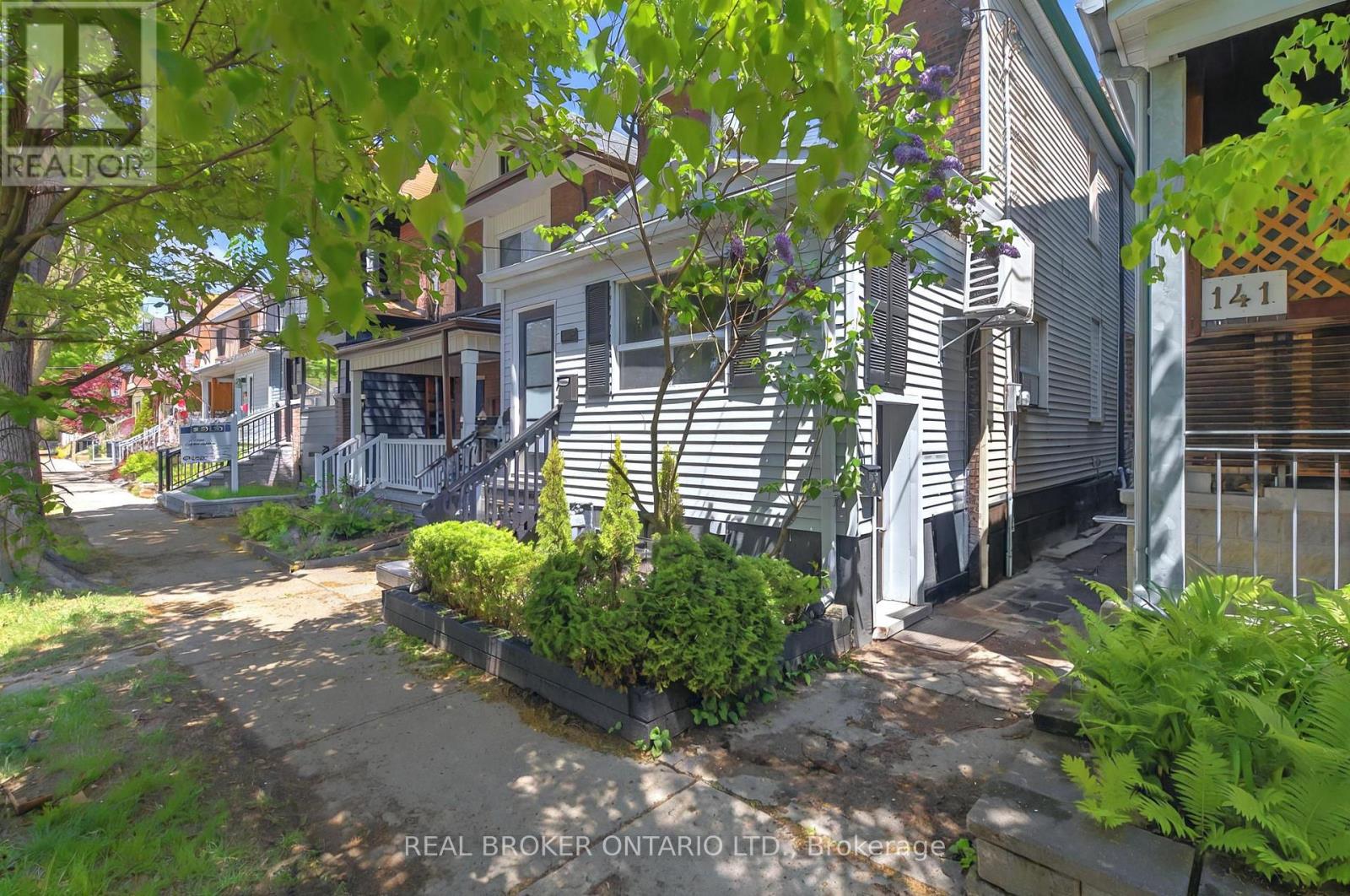 143 PARKMOUNT RD ROAD