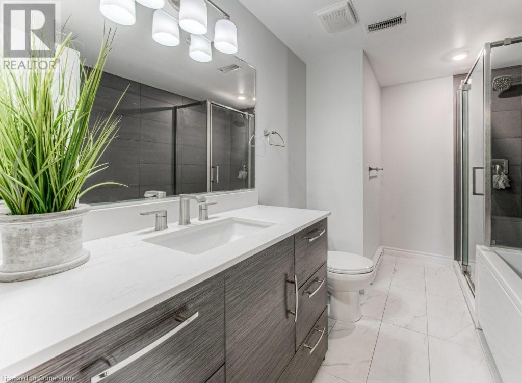 252 DINISON Crescent