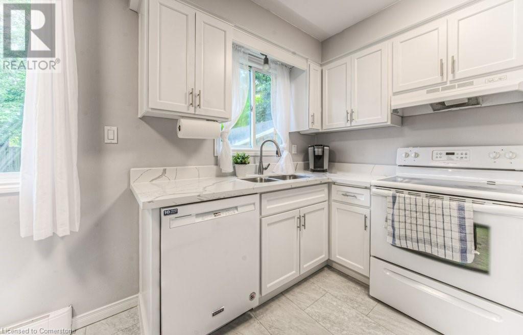 252 DINISON Crescent
