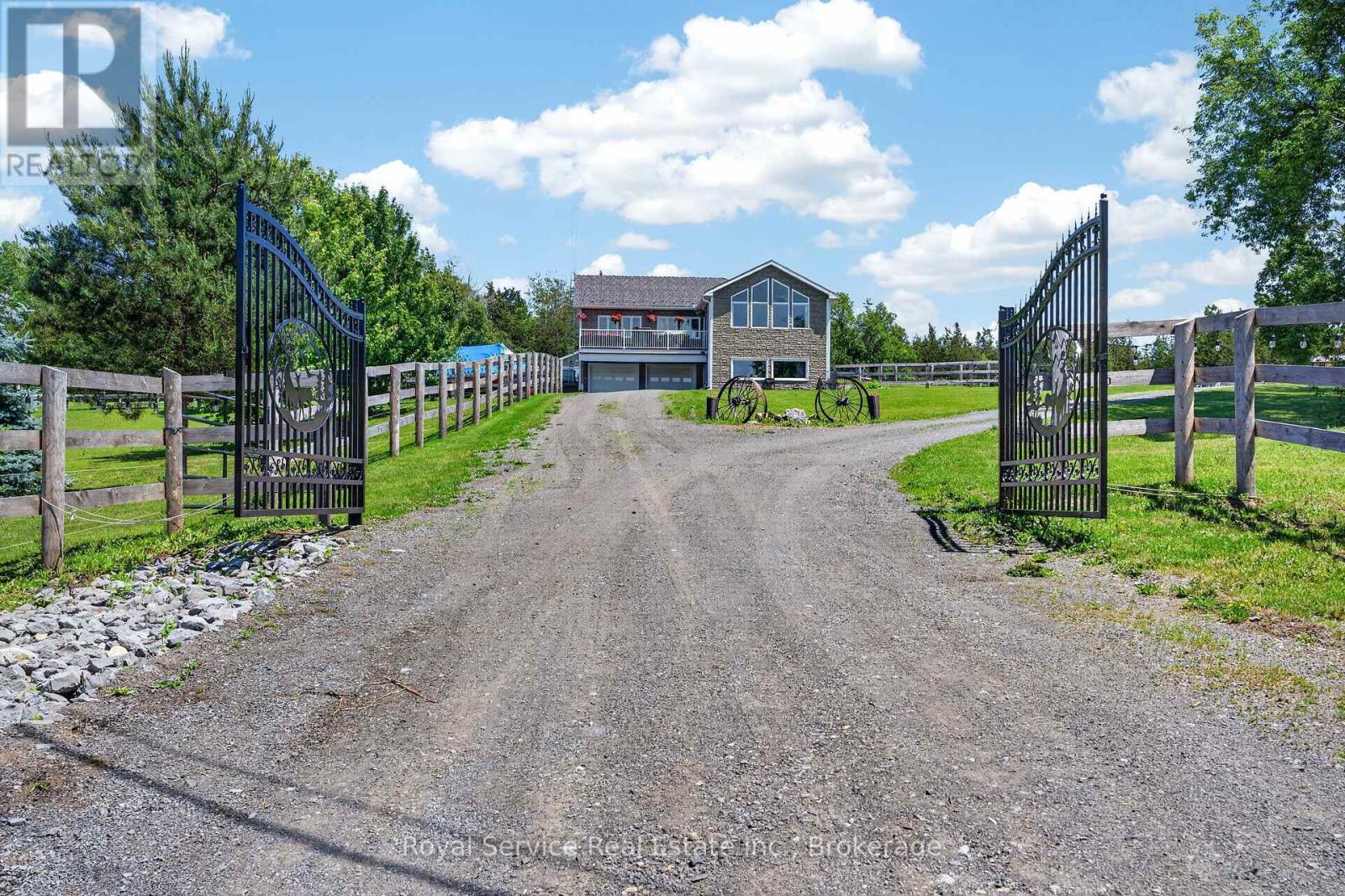 1022 PALACE ROAD