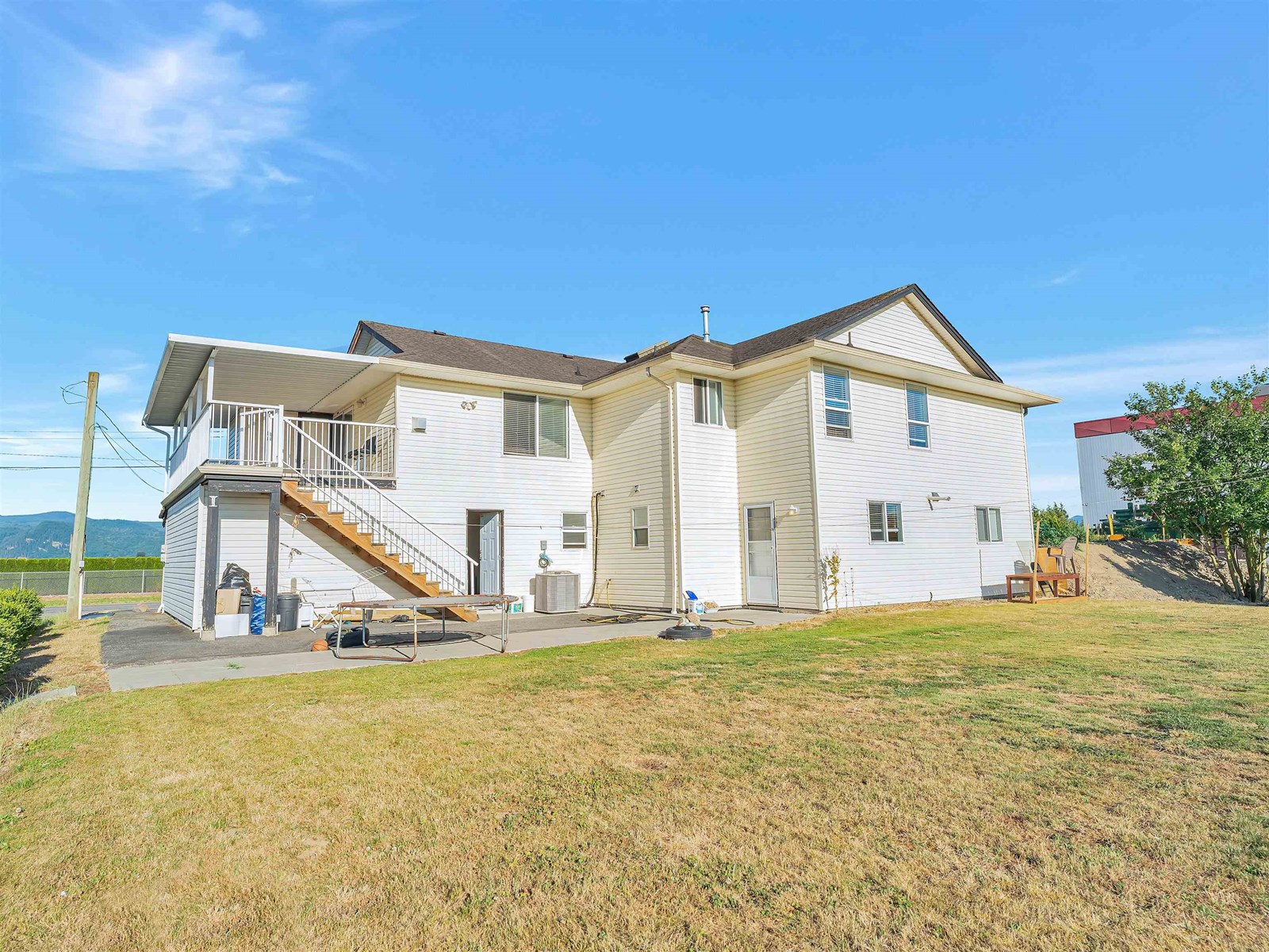 5411 GLADWIN ROAD