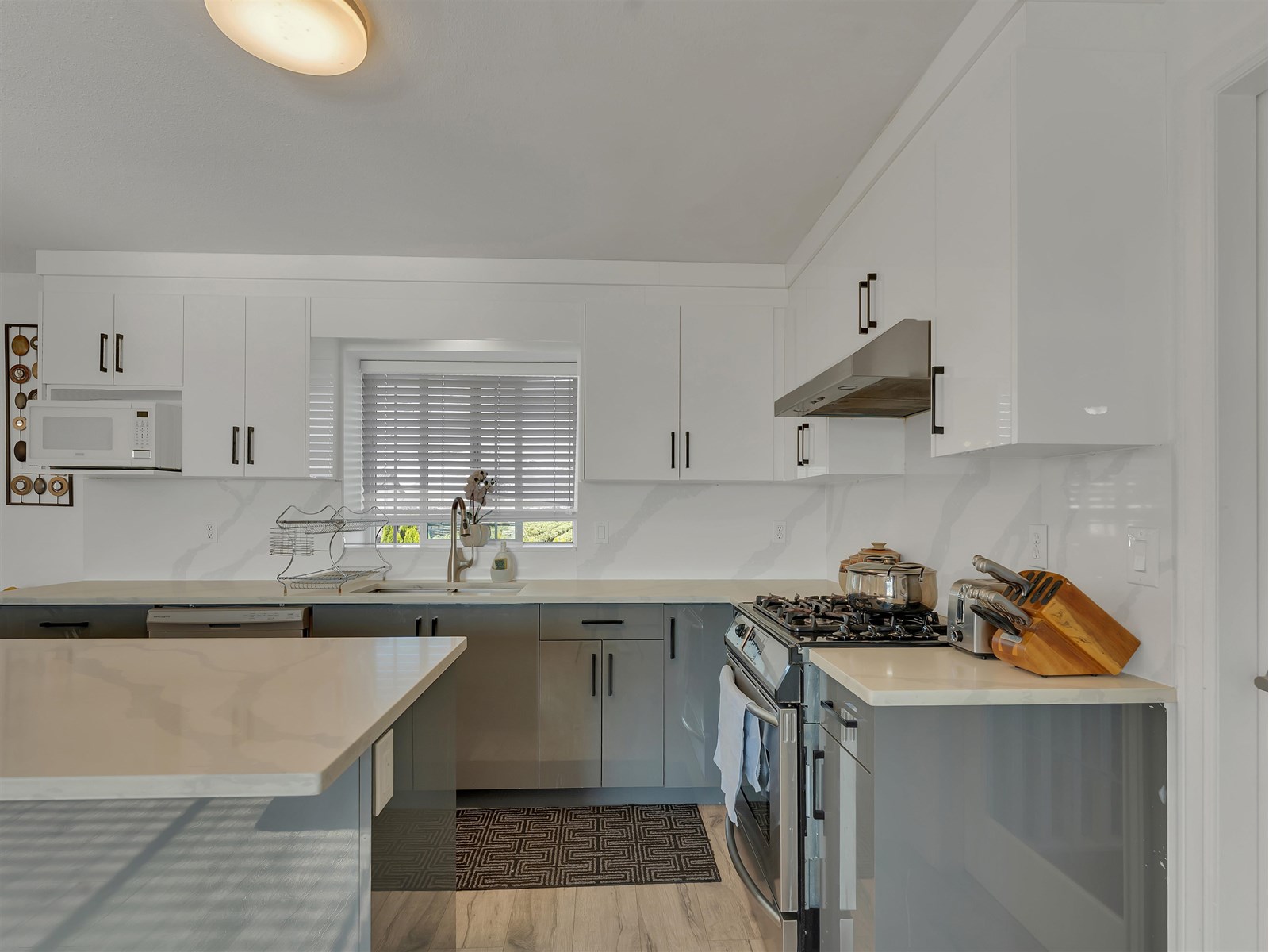 5411 GLADWIN ROAD