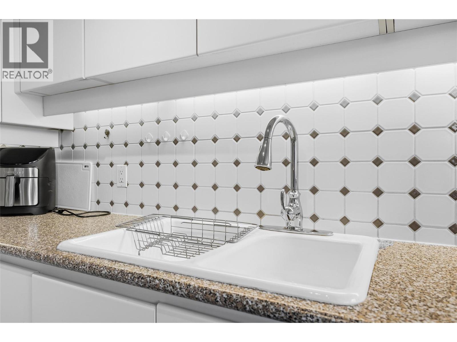 1160 Sunset Drive Unit# 901