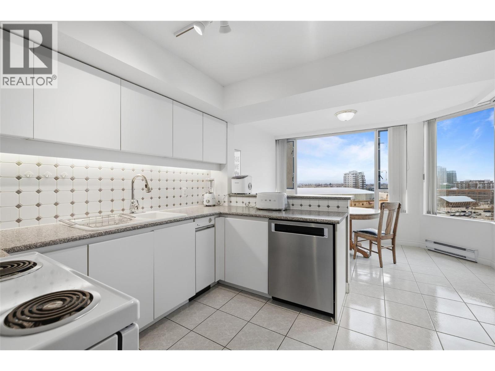 1160 Sunset Drive Unit# 901