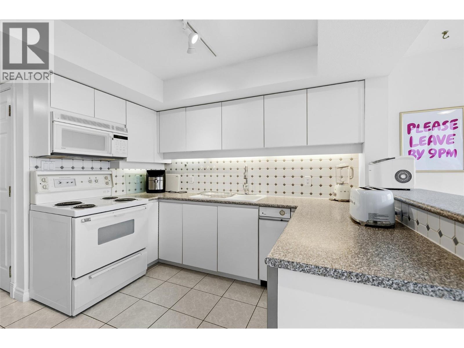 1160 Sunset Drive Unit# 901