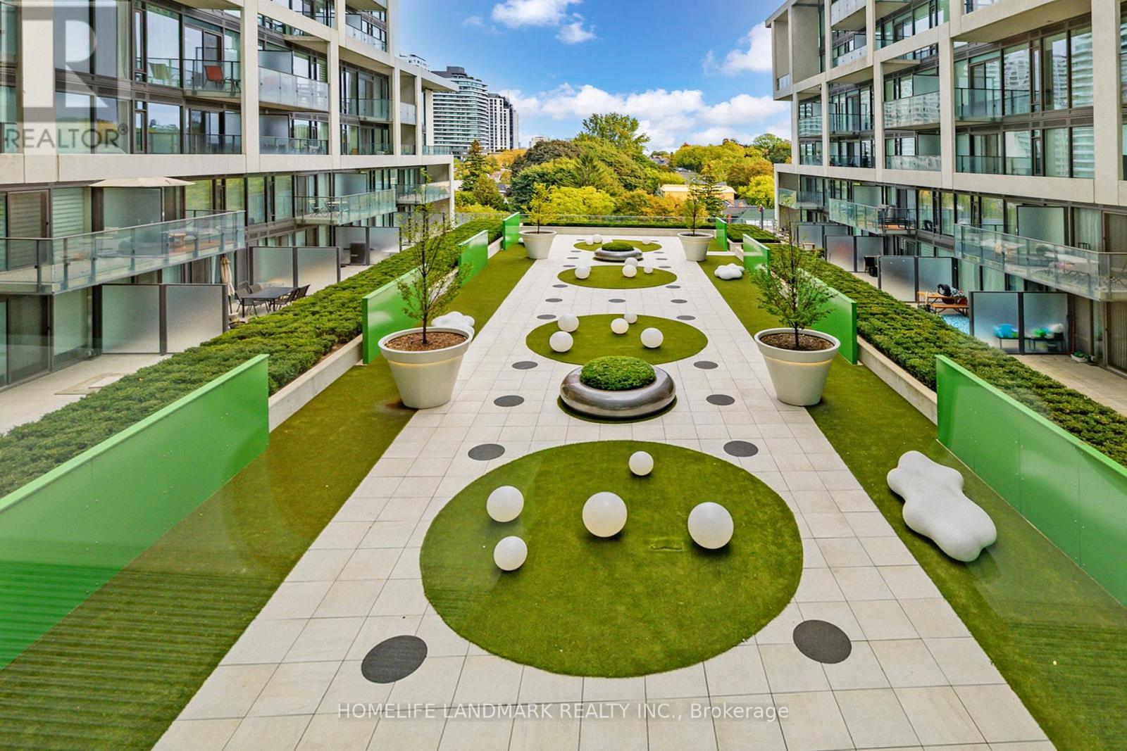 918 - 5 SOUDAN AVENUE