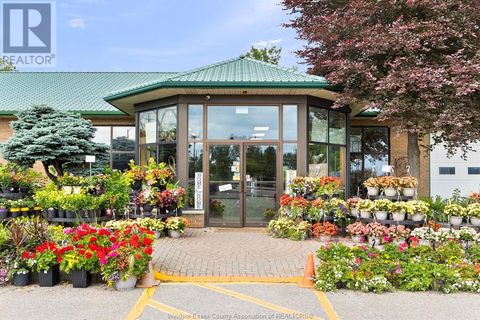 2191 Provincial ROAD Windsor ON N8W5V7