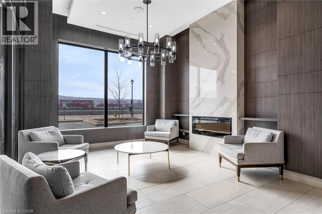 550 NORTH SERVICE Road Unit# 612