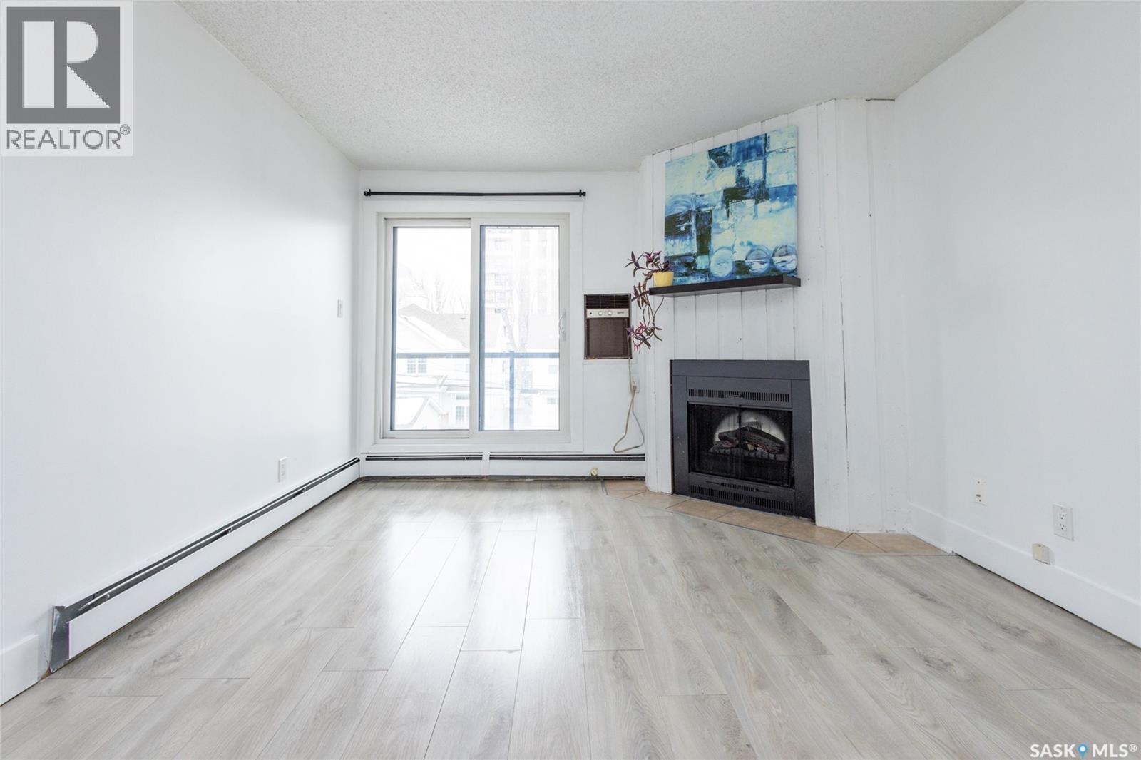 307 512 4th AVENUE N