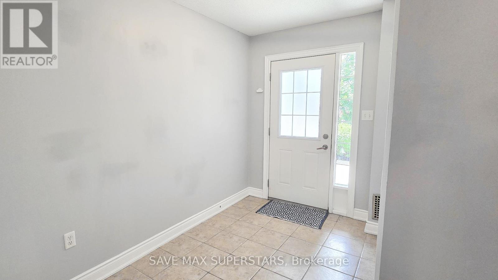 5 - 49 FERNDALE DRIVE S