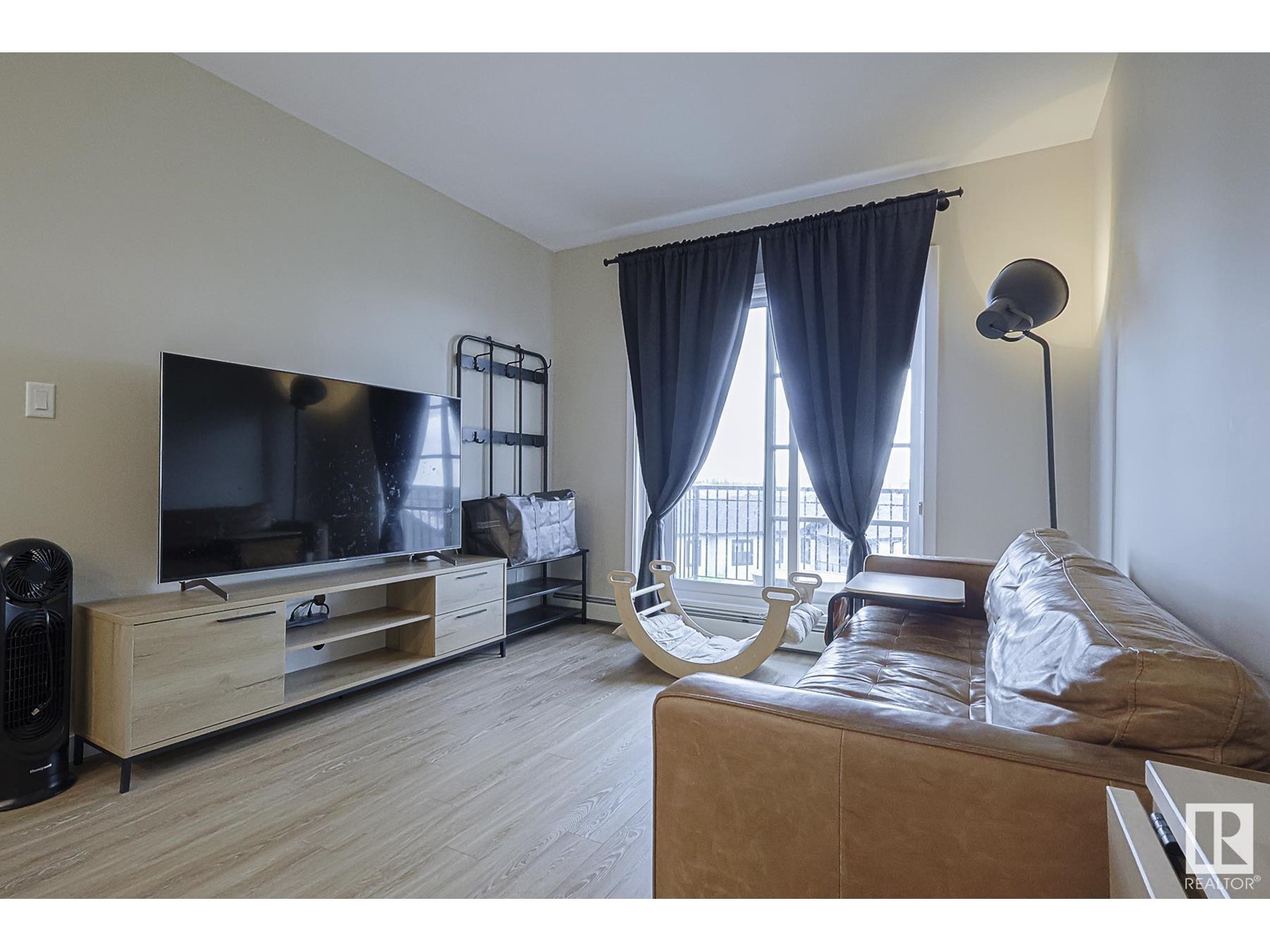 #426 1154 ADAMSON DR SW
