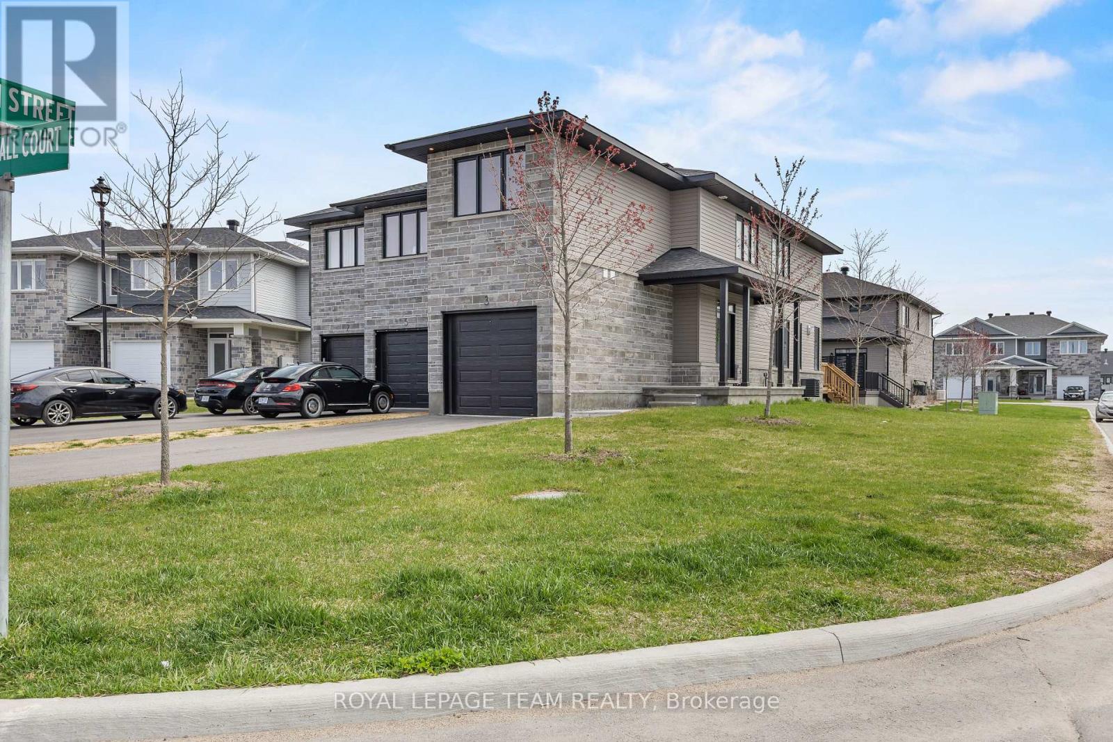 3 MORRALL COURT