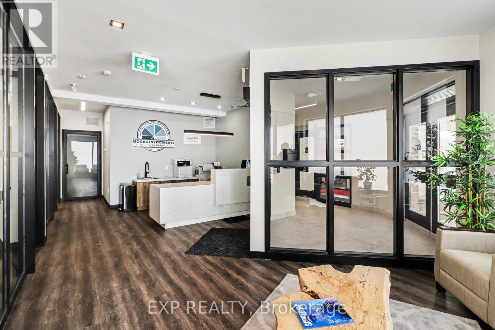 2 - 2062 ST JOSEPH BOULEVARD