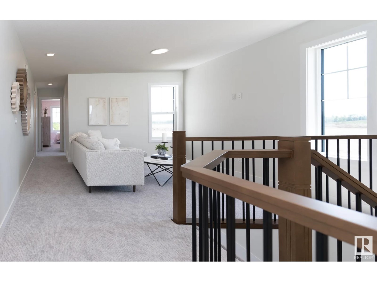 1524 11 AV NW