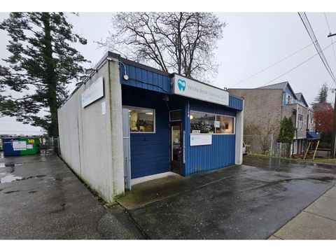 15168 ROPER AVENUE White Rock BC V4B2E7