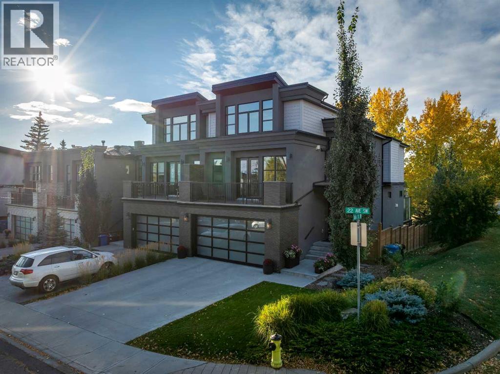 1827 22 Avenue SW