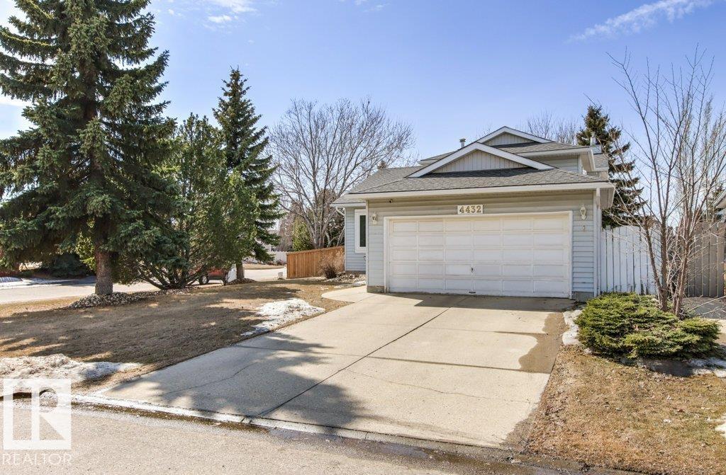 4432 32 ST NW