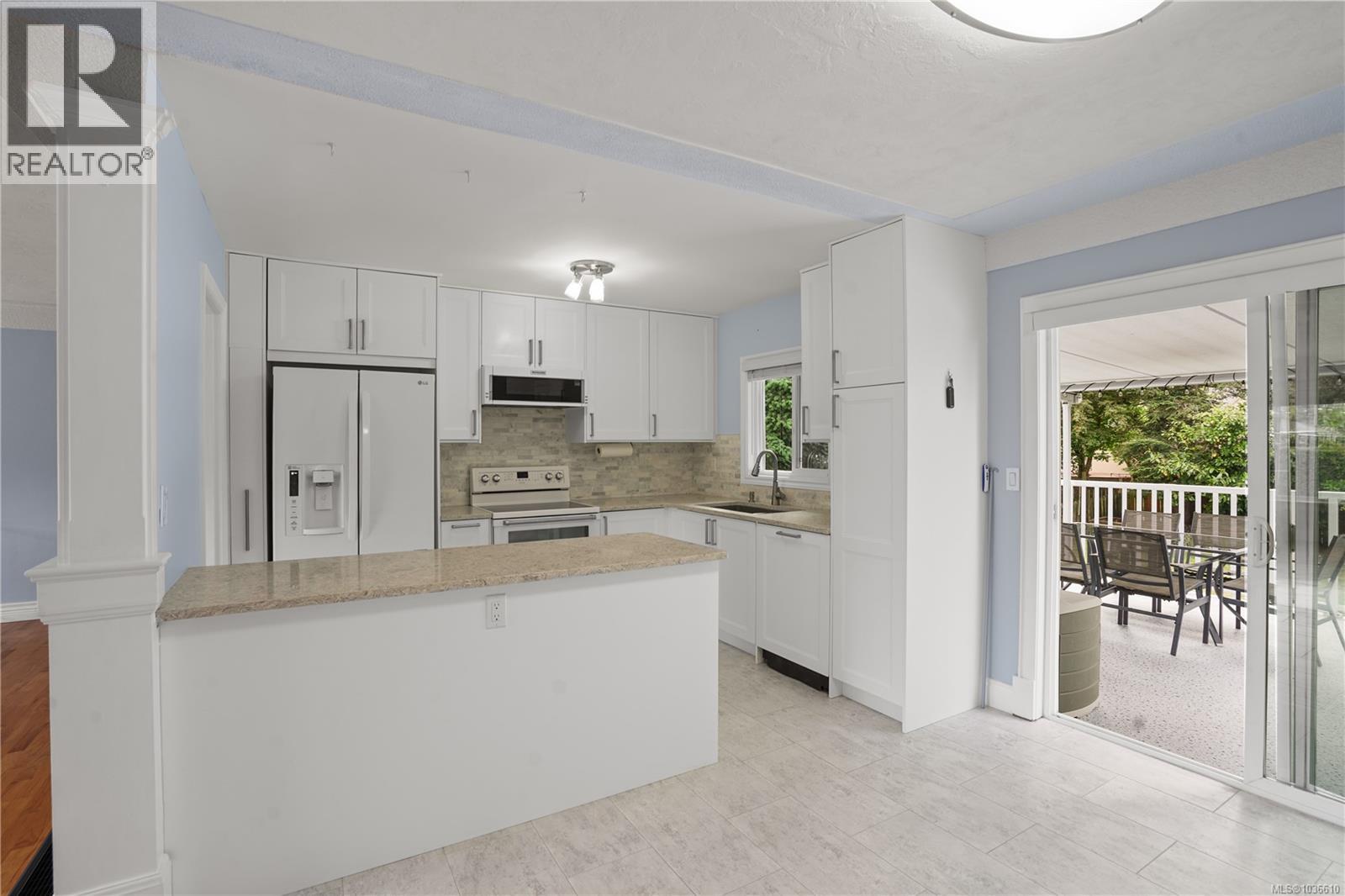 3922 Anton St