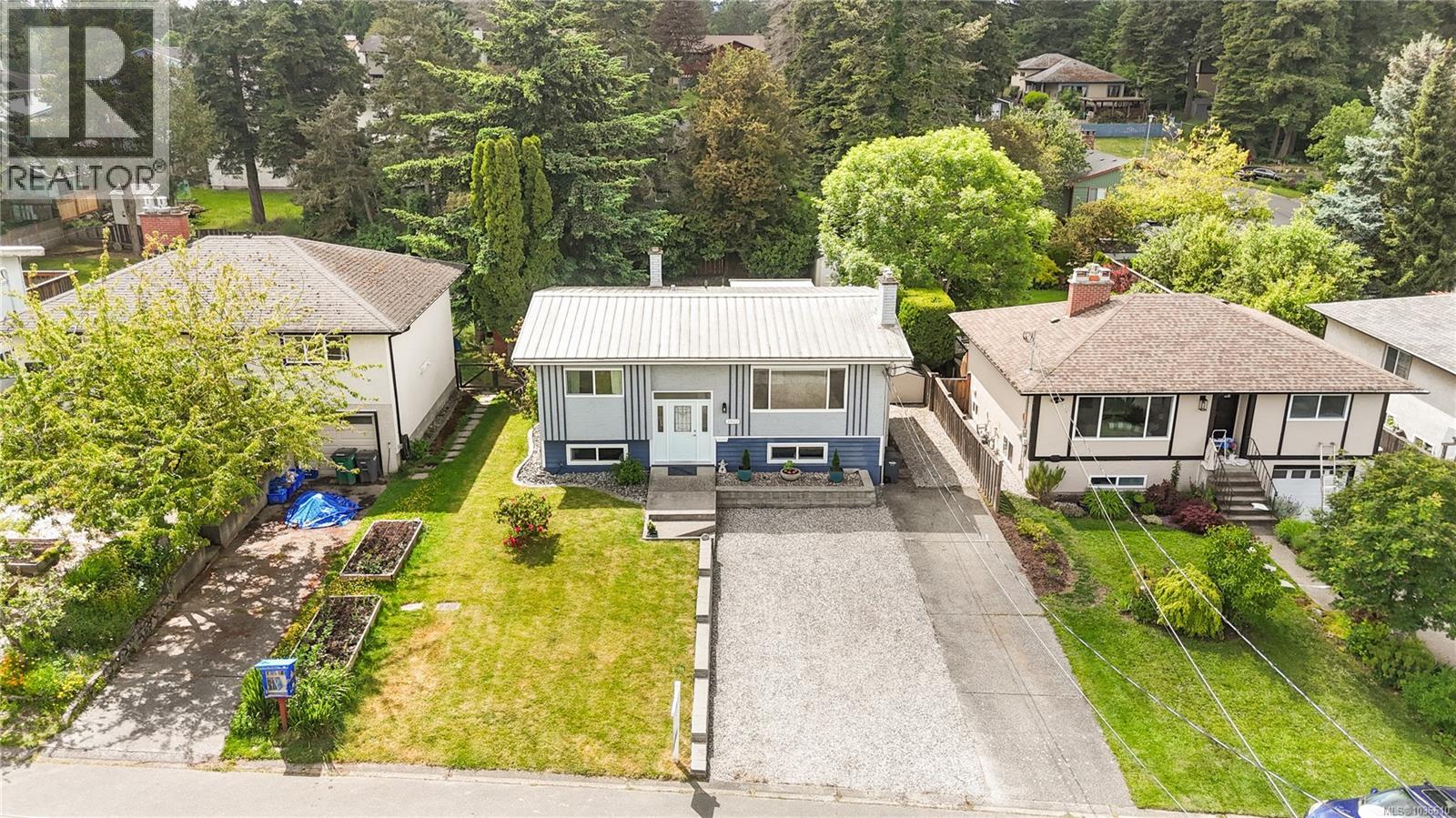 3922 Anton St