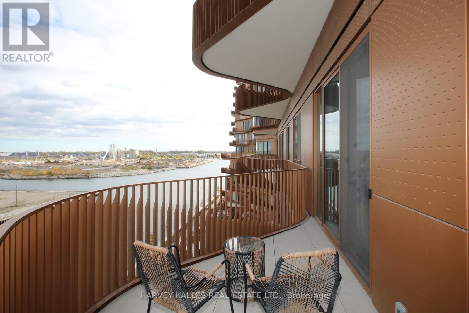 701 - 155 MERCHANTS WHARF AVENUE