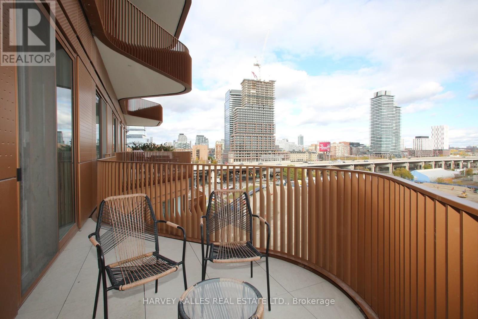 701 - 155 MERCHANTS WHARF AVENUE