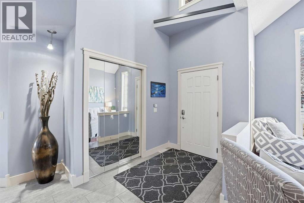 137 Sceptre Court NW