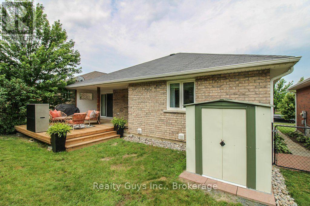 401 BIANCO CRESCENT