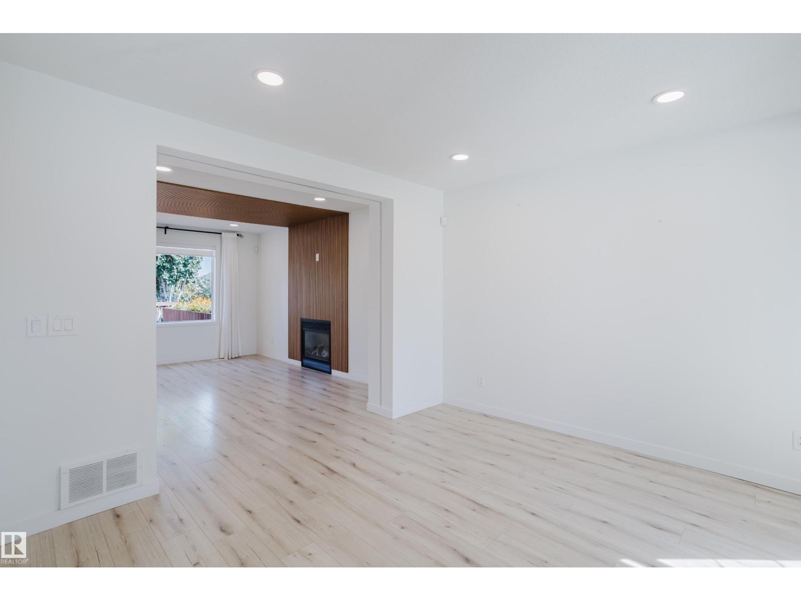 1665 GLASTONBURY BV NW