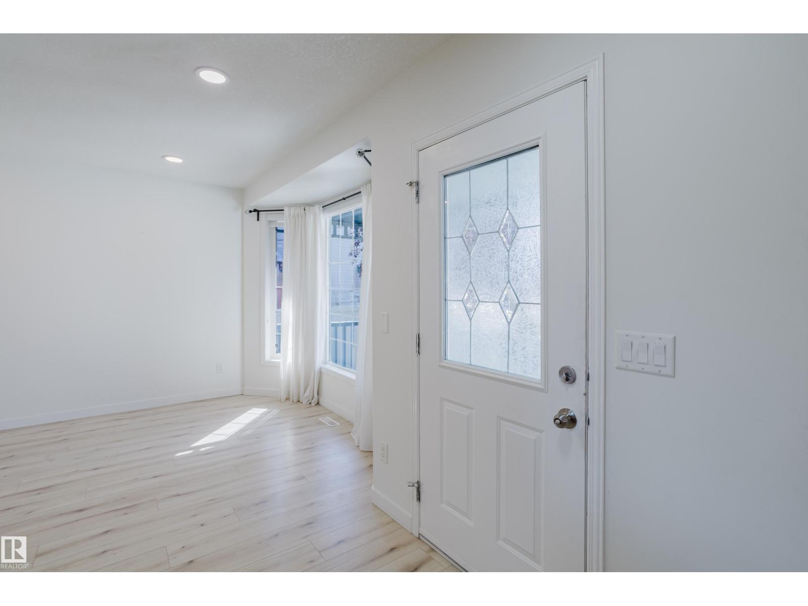 1665 GLASTONBURY BV NW