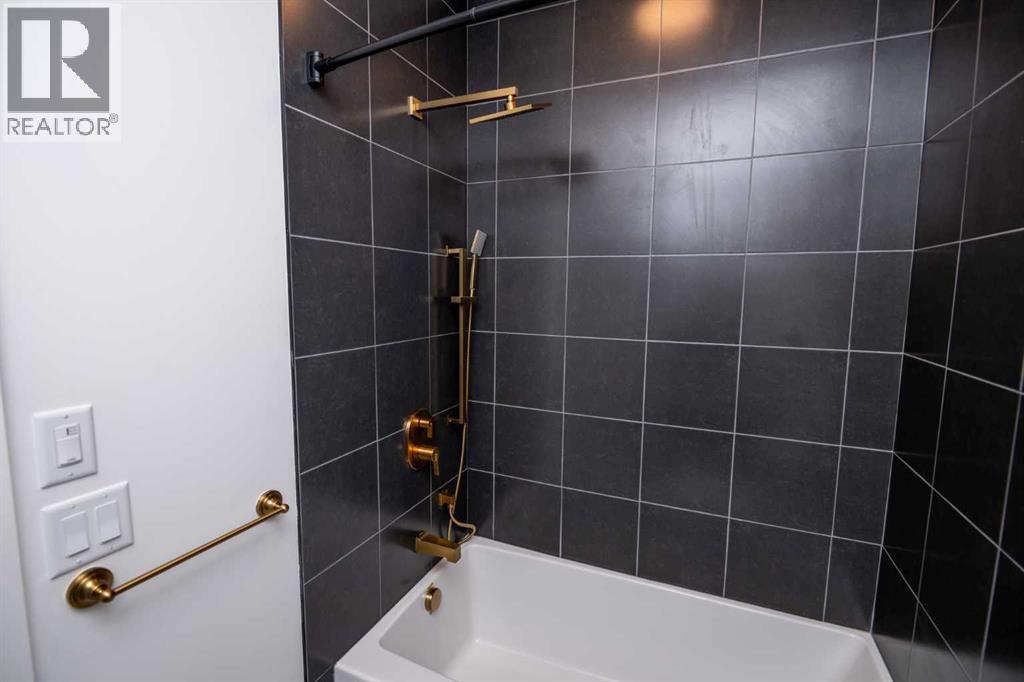 607, 330 Dieppe Drive SW