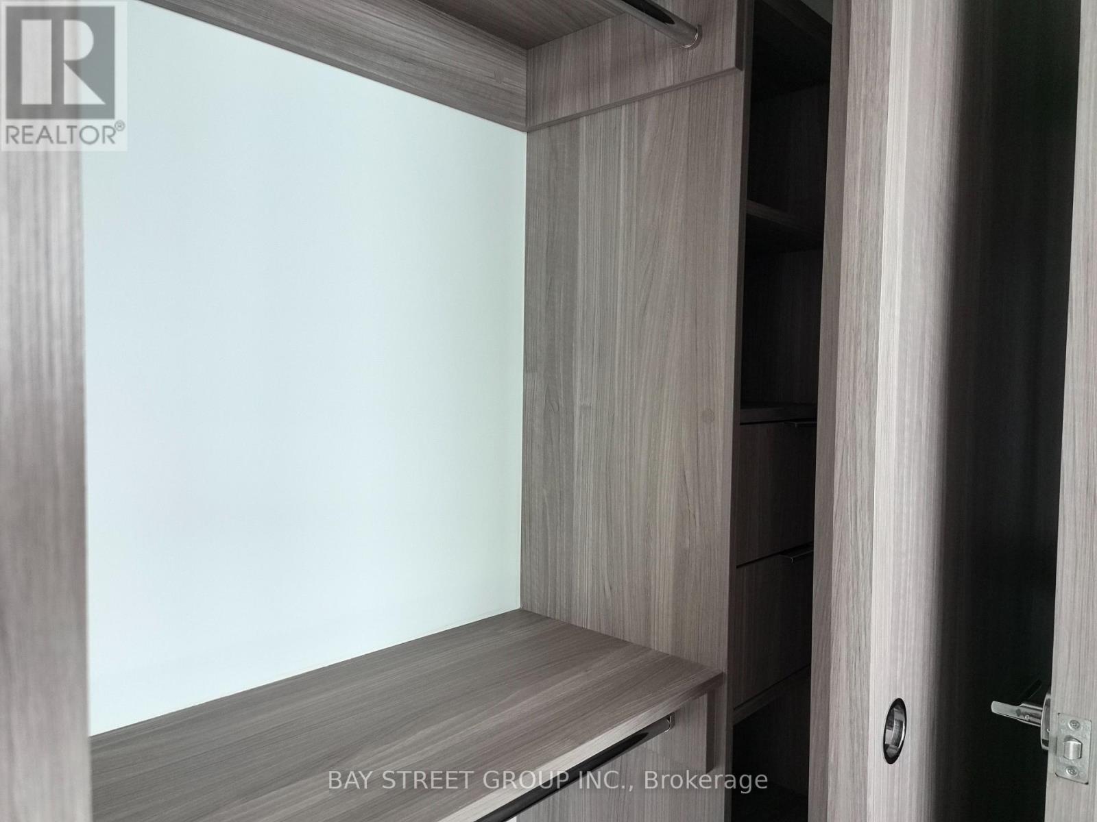 2702 - 27 MCMAHON DRIVE S