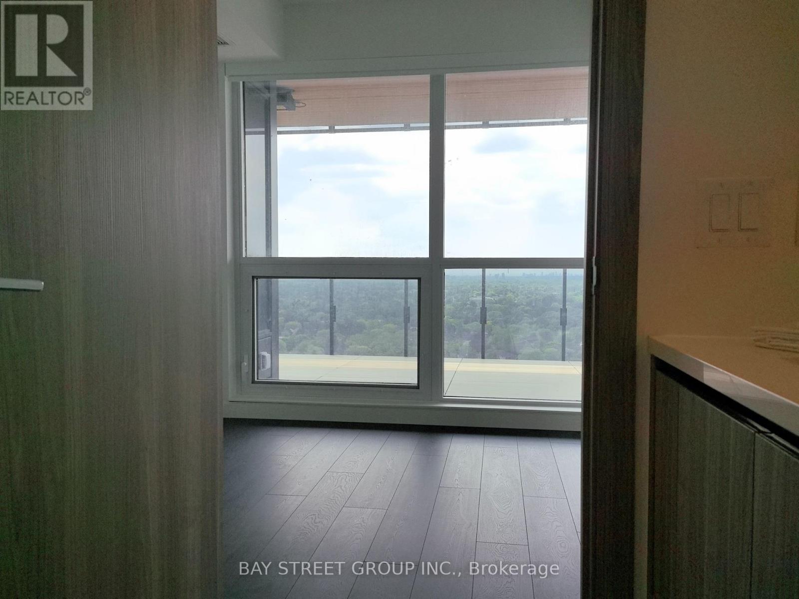 2702 - 27 MCMAHON DRIVE S