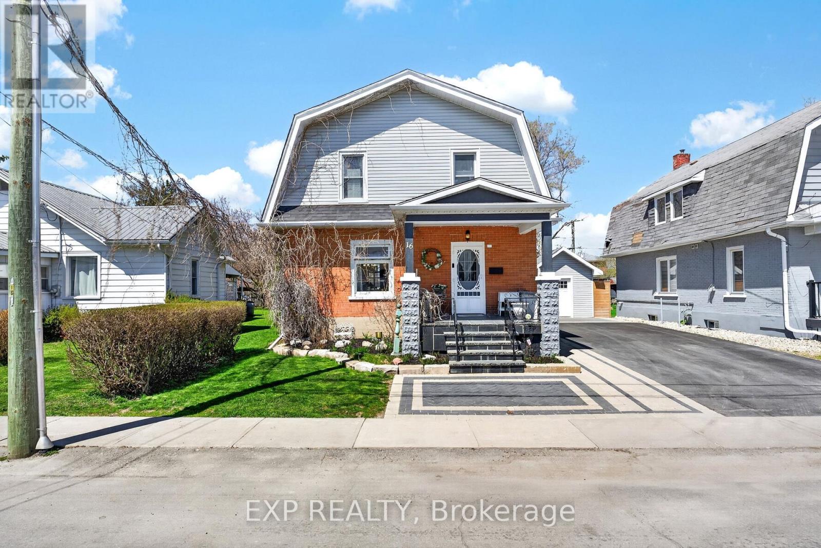 Photo 1 of 39 — 16 BURTON STREET, Belleville (Belleville Ward), ON K8P1E6