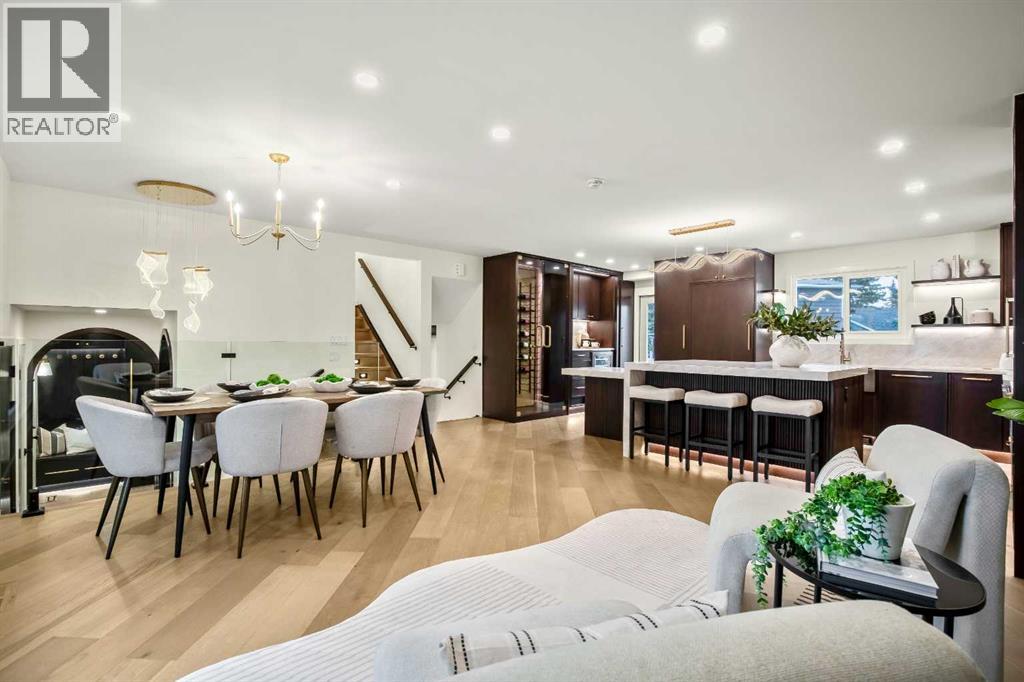 216 Oakridge Place SW