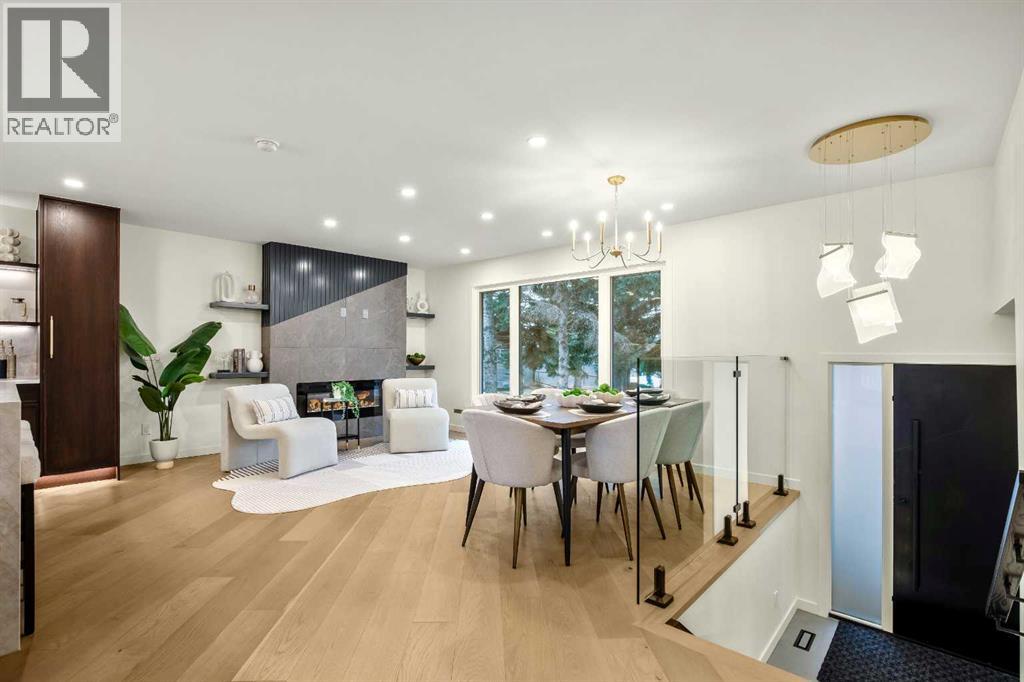 216 Oakridge Place SW