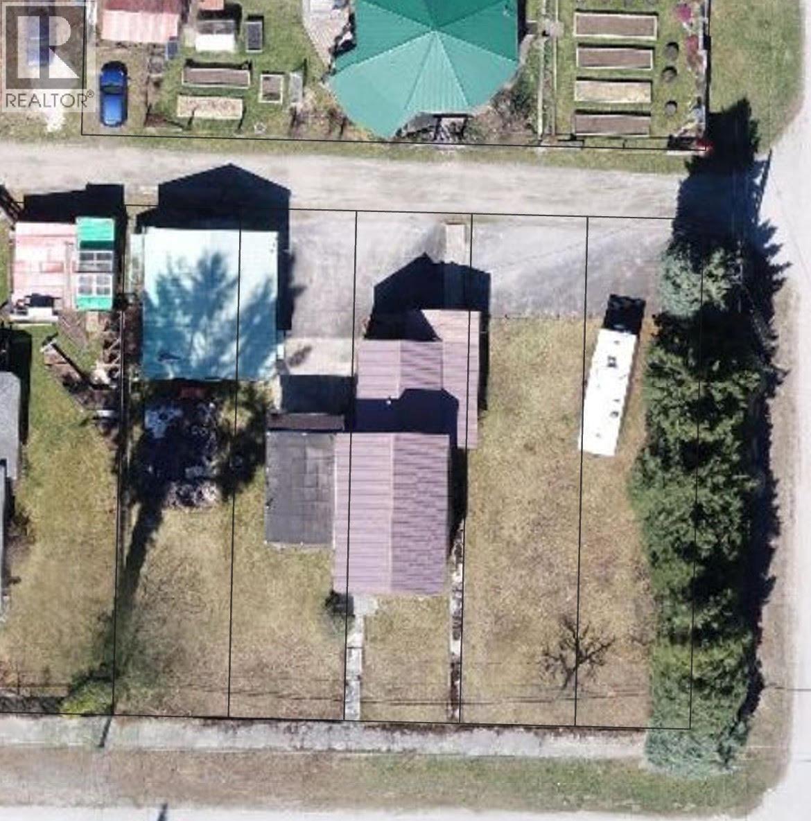 318 8th Avenue