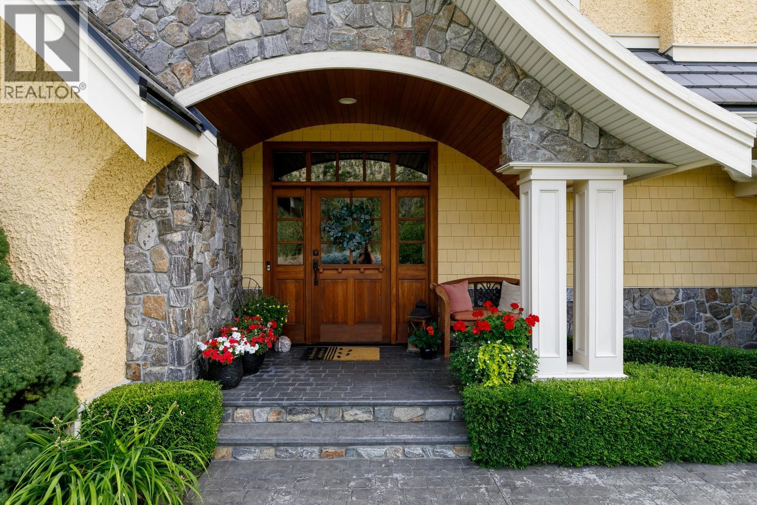 427 Long Ridge Drive