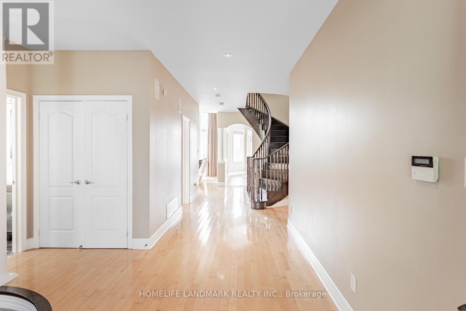 2481 WHISTLING SPRINGS CRESCENT