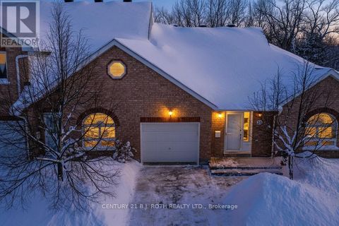 Property photo of 25 - 318 little avenue, barrie (painswick north), ON l4n2z6