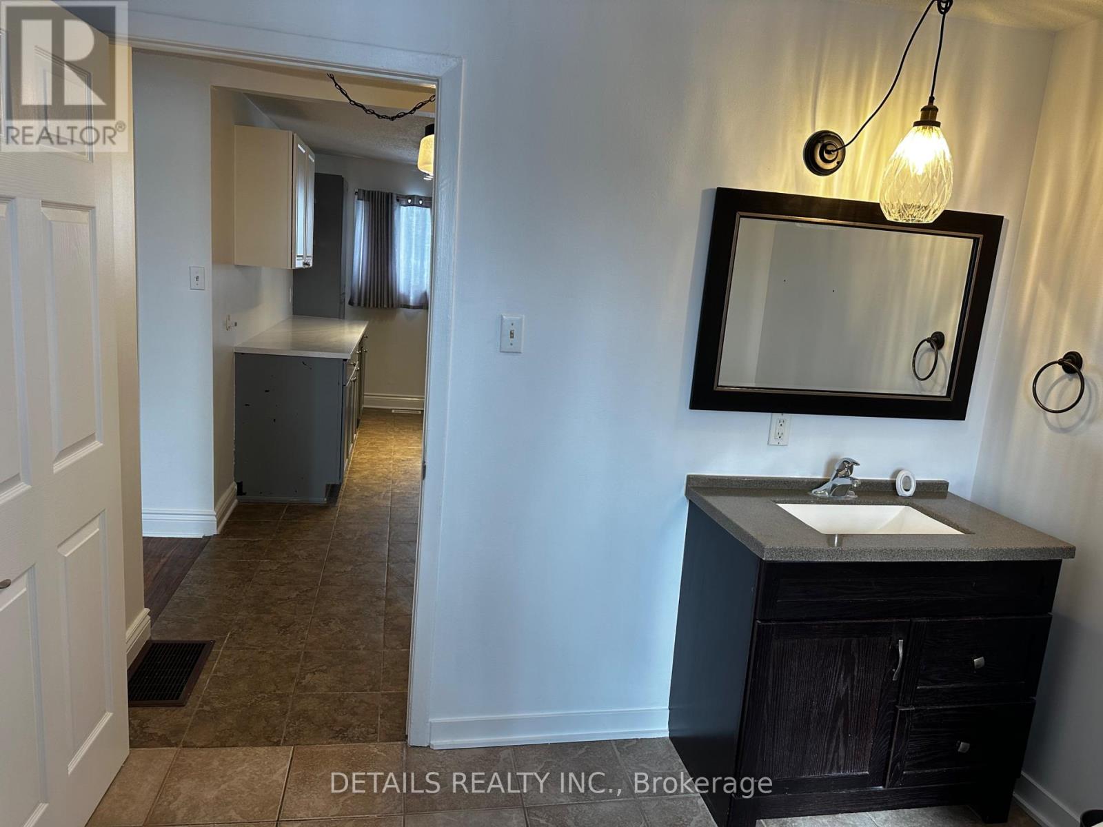 3 - 733 ST ISIDORE ROAD