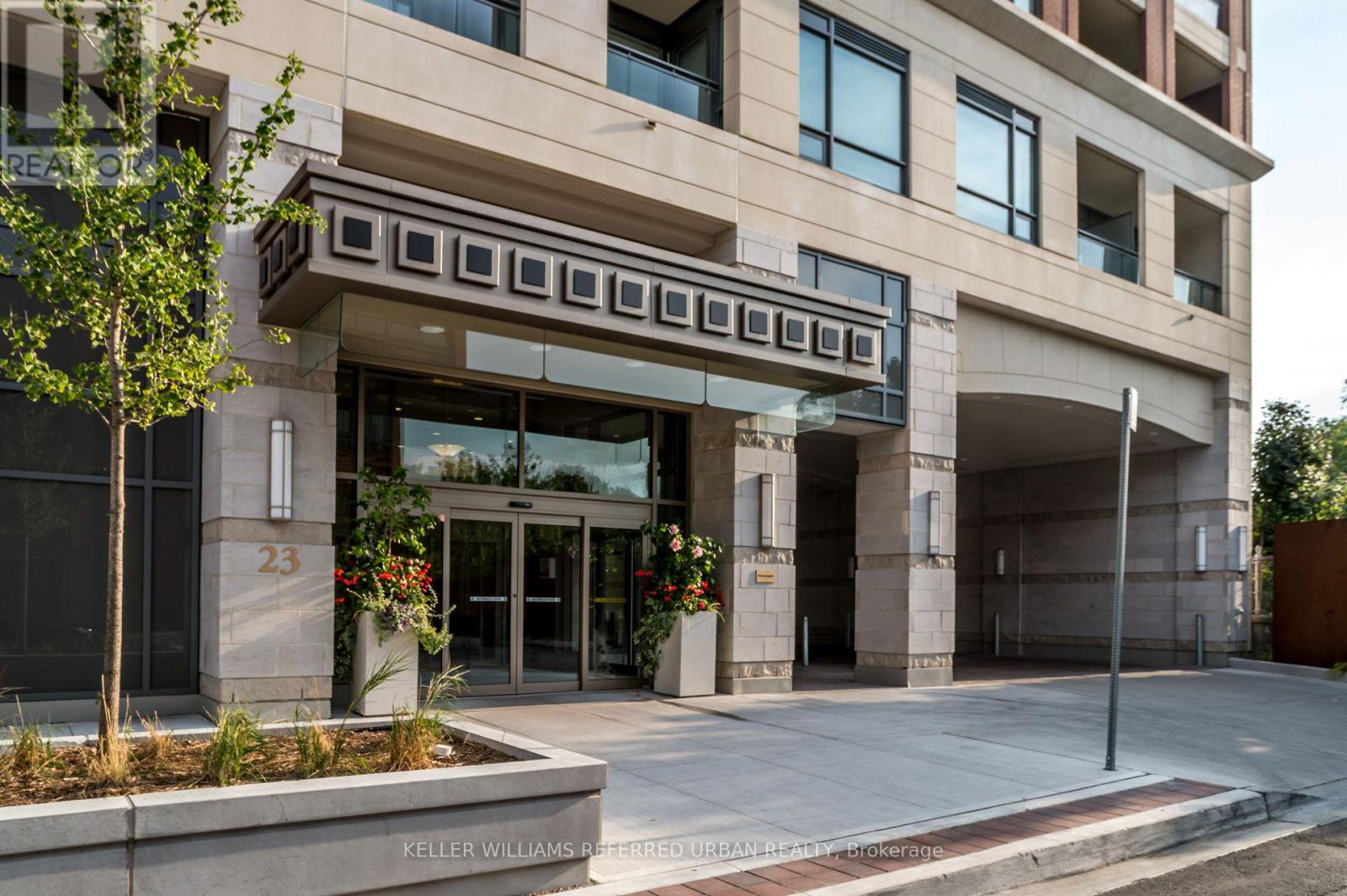 725 - 23 GLEBE ROAD W