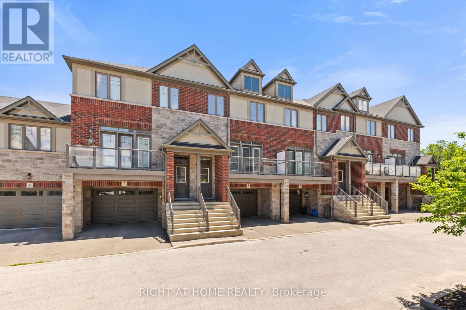 5 ANDRUSS LANE