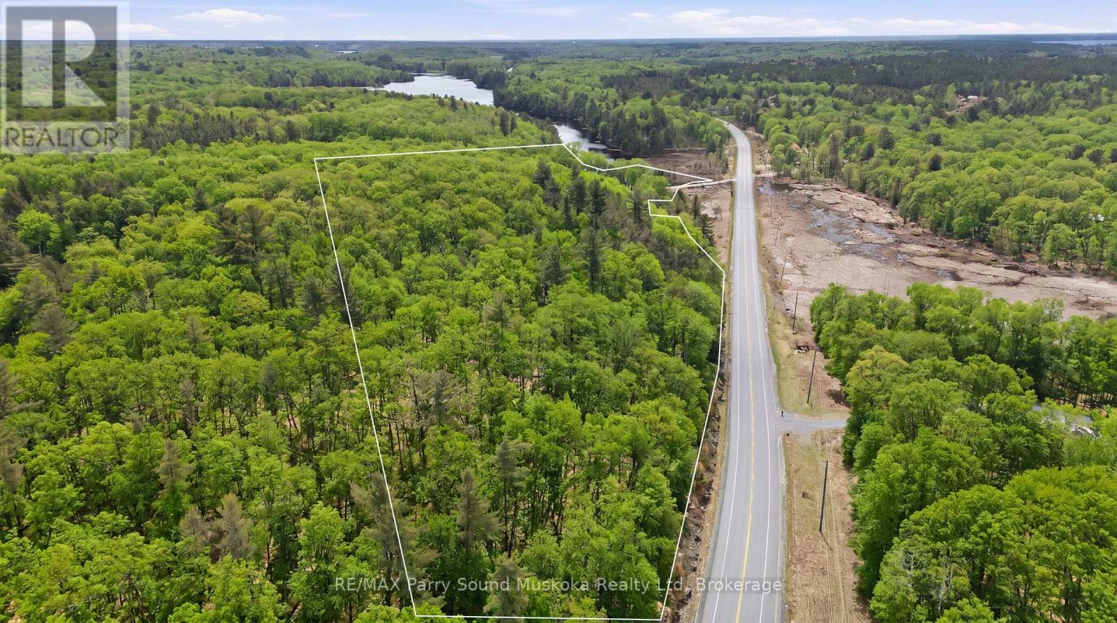 25 LAKE RIDGE ROAD