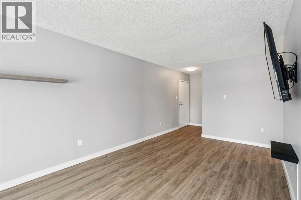 2202, 3115 51 Street SW