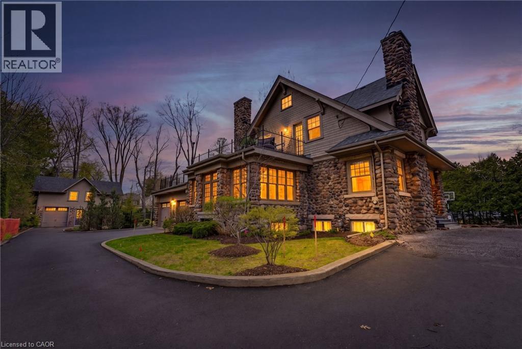 3083 LAKESHORE Road