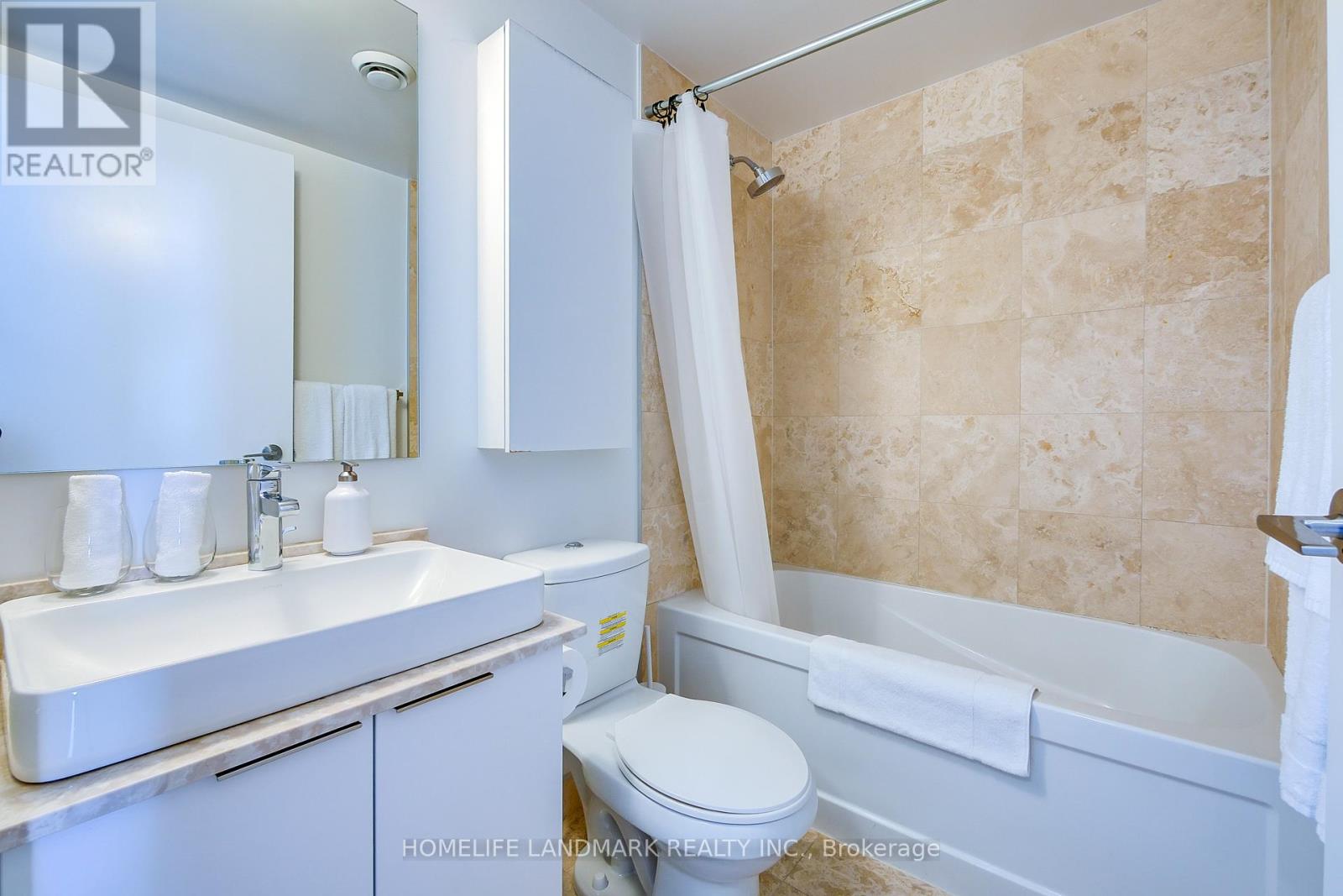 1807 - 14 YORK STREET