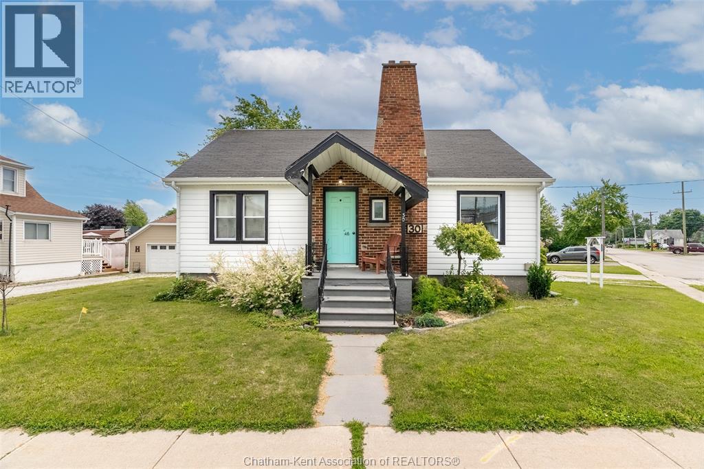 Photo 1 of 30 — 30 Marlborough STREET South, Blenheim, ON N0P1A0