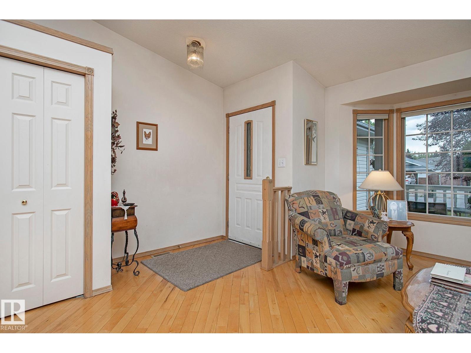 44 CHARLTON RD